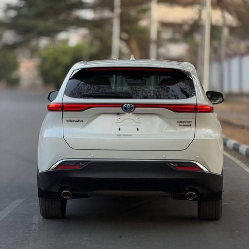 Foreign Used 2022 Toyota Venza for Sale In Abuja