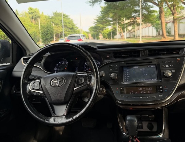 2016 TOYOTA AVALON XLE – FOREIGN USED | FULL SIZE LUXURY SEDAN