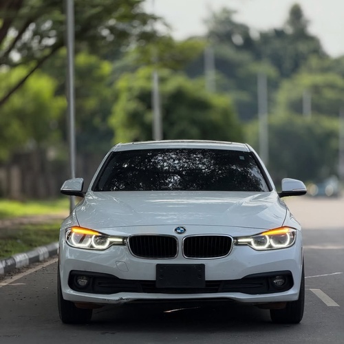 Foreign Used BMW 320i 2019– Executive Comfort Sedan