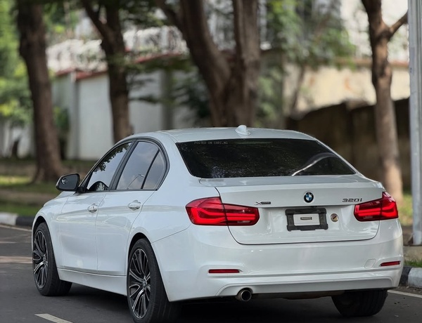 Foreign Used BMW 320i 2019– Executive Comfort Sedan