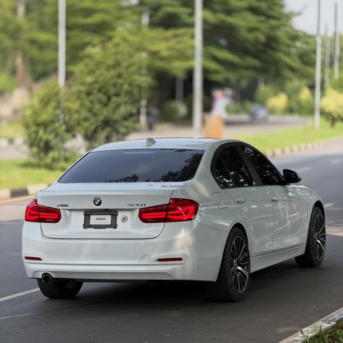 Foreign Used BMW 320i 2019– Executive Comfort Sedan