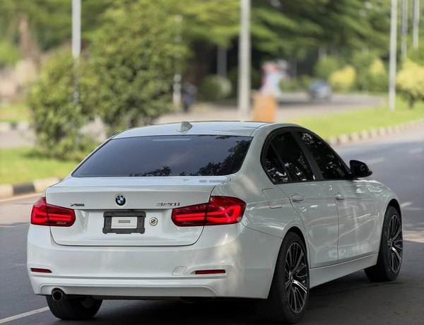 Foreign Used BMW 320i 2019– Executive Comfort Sedan