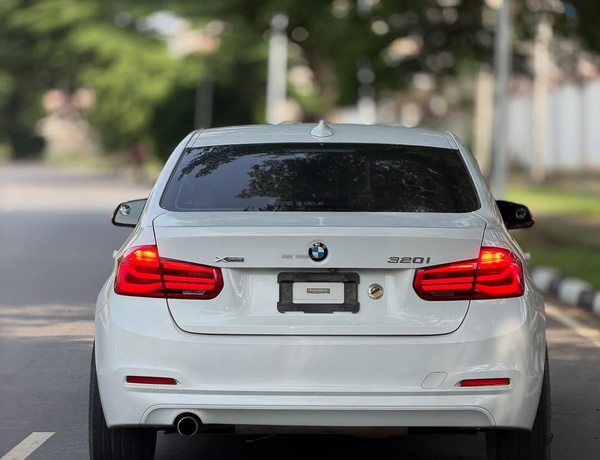 Foreign Used BMW 320i 2019– Executive Comfort Sedan