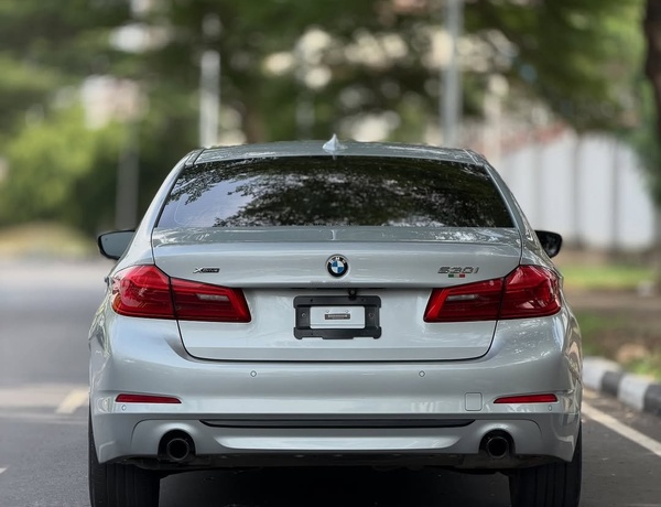 2019 BMW 530i – FOREIGN USED | EXECUTIVE LUXURY SEDAN