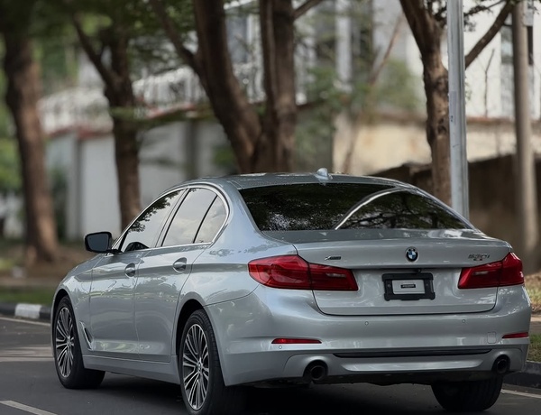 2019 BMW 530i – FOREIGN USED | EXECUTIVE LUXURY SEDAN
