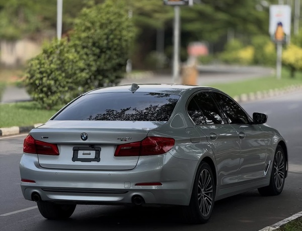 2019 BMW 530i – FOREIGN USED | EXECUTIVE LUXURY SEDAN