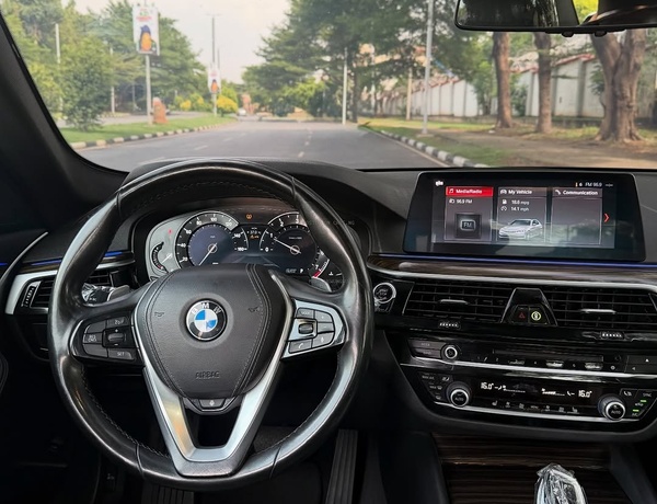 2019 BMW 530i – FOREIGN USED | EXECUTIVE LUXURY SEDAN