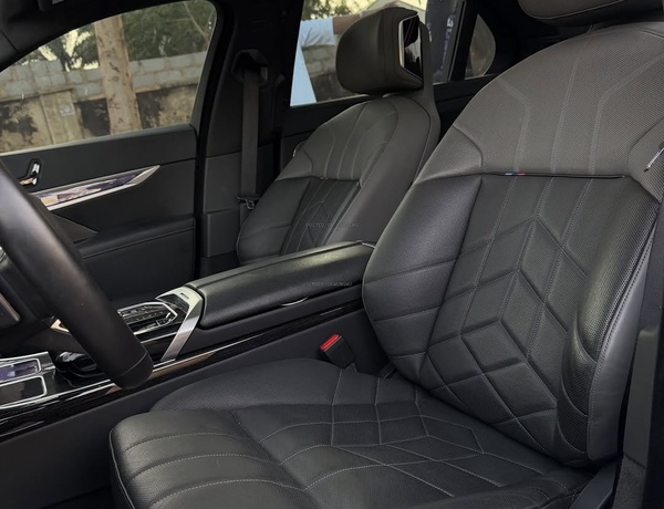 Foreign Used BMW 7 Series 2025 – Executive Luxury Sedan