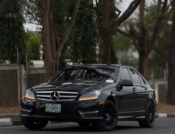 Foreign Used Mercedes-Benz C300 – 2013 for Sale in Abuja