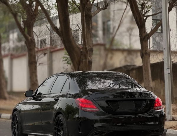 Foreign Used 2017 Mercedes Benz C43 AMG for Sale In Abuja