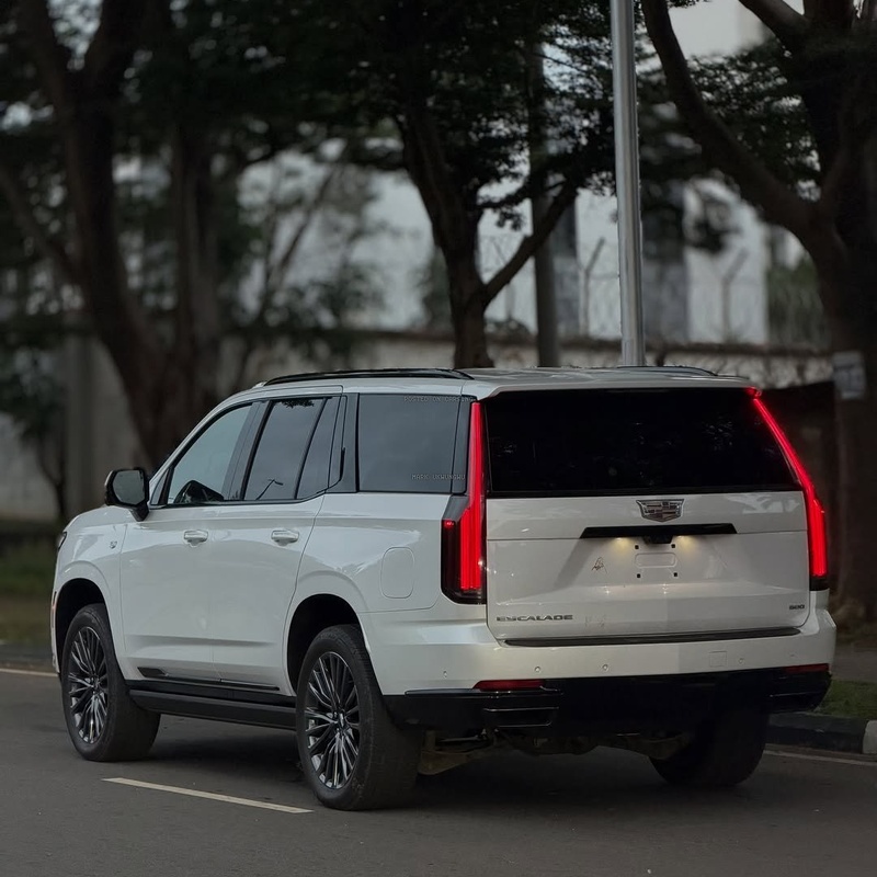 FOREIGN USED 2025 CADILLAC ESCALADE 600 FOR SALE image