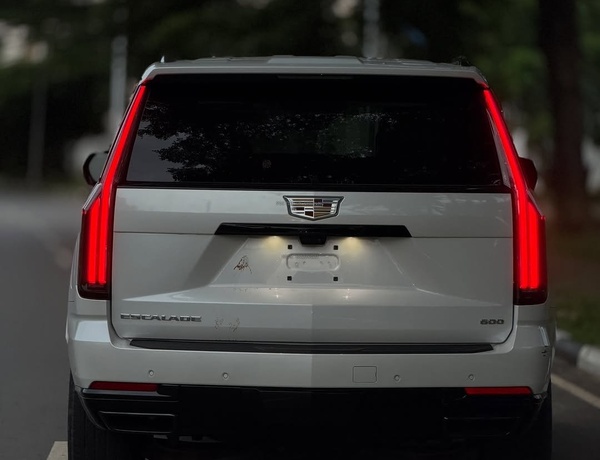 FOREIGN USED 2025 CADILLAC ESCALADE 600 FOR SALE
