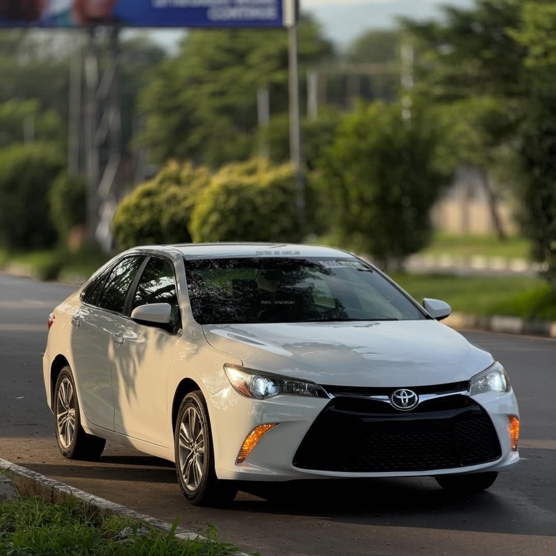 Foreign Used Toyota Camry SE 2017 – Durable & Daily Use Ready image