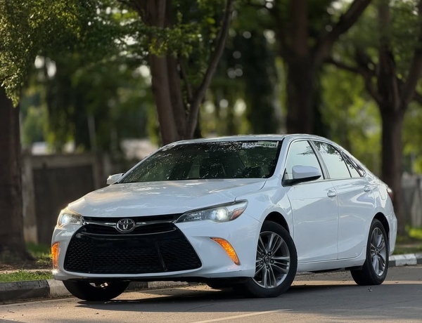 Foreign Used Toyota Camry SE 2017 – Durable & Daily Use Ready