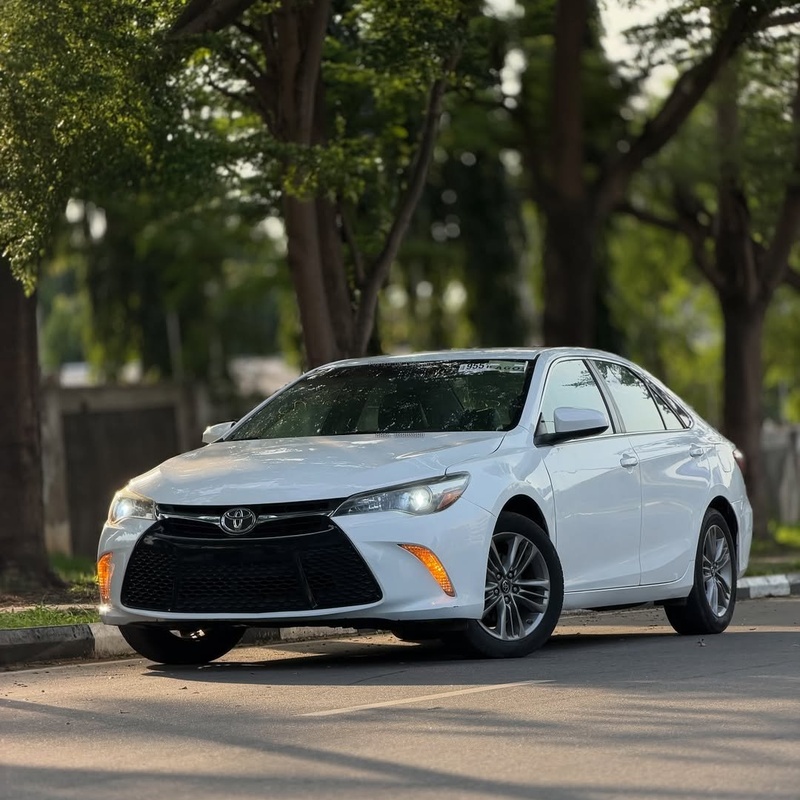 Foreign Used Toyota Camry SE 2017 – Durable & Daily Use Ready image
