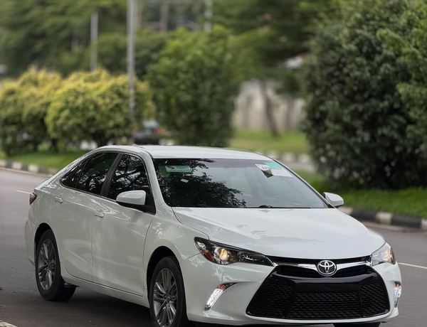 Foreign Used Toyota Camry SE 2017– Reliable & Affordable Sedan