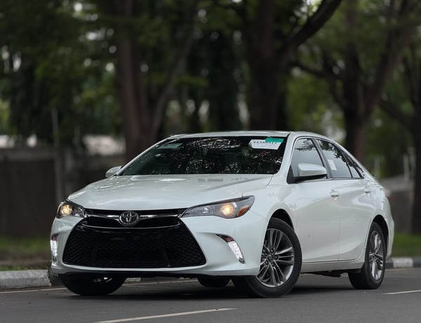 Foreign Used Toyota Camry SE 2017– Reliable & Affordable Sedan