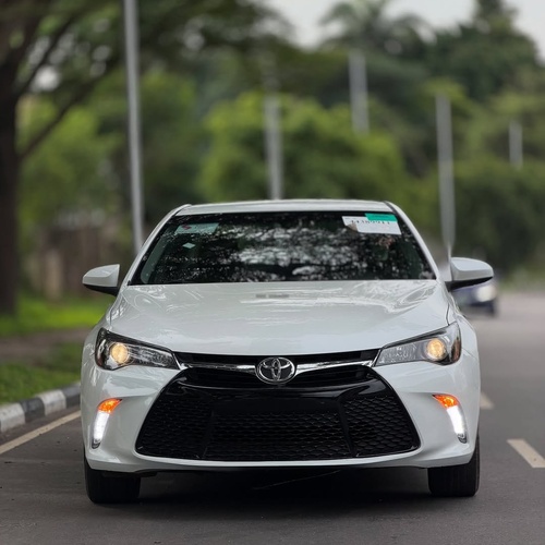 Foreign Used Toyota Camry SE 2017– Reliable & Affordable Sedan