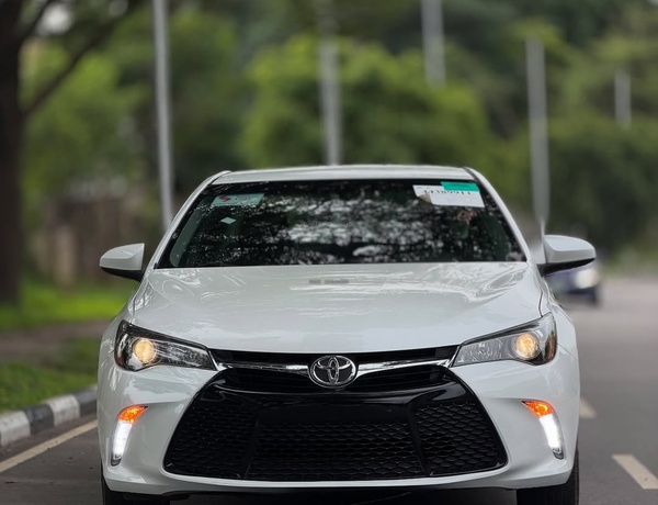 Foreign Used Toyota Camry SE 2017– Reliable & Affordable Sedan