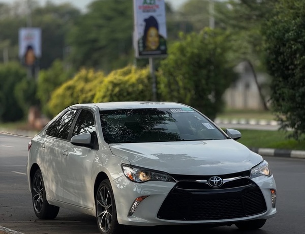 2017 TOYOTA CAMRY XSE – FOREIGN USED | SPORT LUXURY SEDAN