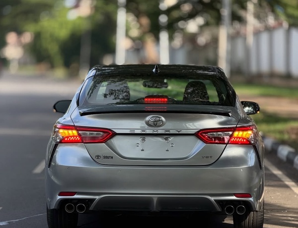 2018 TOYOTA CAMRY XSE – FOREIGN USED | PREMIUM SPORT LUXURY SEDAN