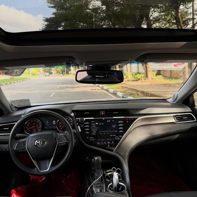 2018 TOYOTA CAMRY XSE – FOREIGN USED | PREMIUM SPORT LUXURY SEDAN image