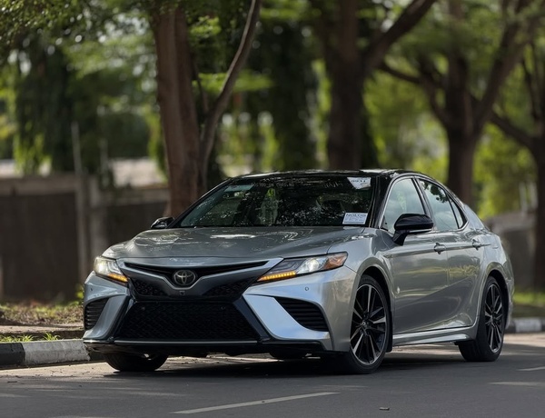 2018 TOYOTA CAMRY XSE – FOREIGN USED | PREMIUM SPORT LUXURY SEDAN