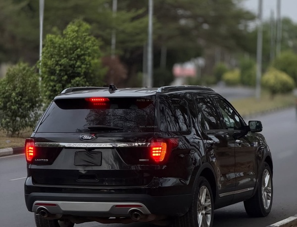 Foreign Used Ford Explorer 2015 – Clean SUV | Buy & Drive