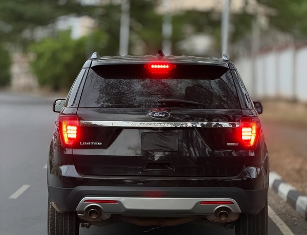 Foreign Used Ford Explorer 2015 – Clean SUV | Buy & Drive