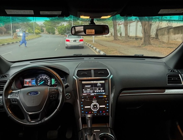 Foreign Used Ford Explorer 2015 – Clean SUV | Buy & Drive