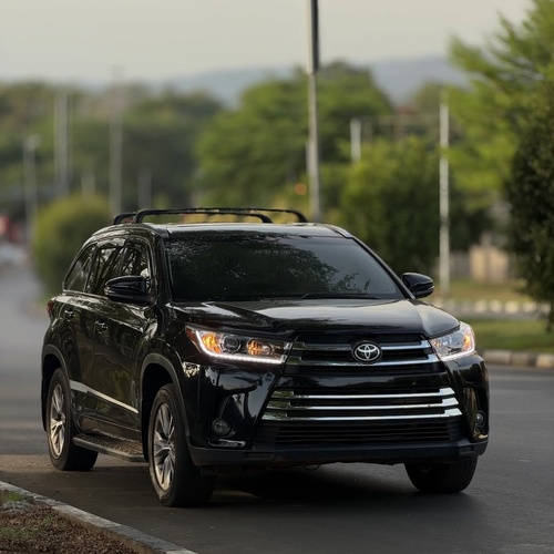 Foreign Used Toyota Highlander XLE 2015 – Priced to Sell Fast