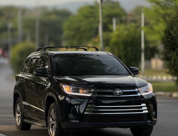 Foreign Used Toyota Highlander XLE 2015 – Priced to Sell Fast