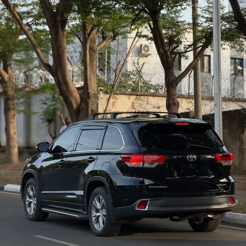 Foreign Used Toyota Highlander XLE 2015 – Priced to Sell Fast