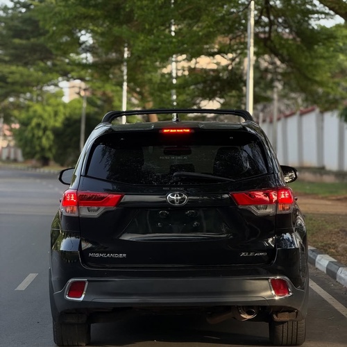 Foreign Used Toyota Highlander XLE 2015 – Priced to Sell Fast