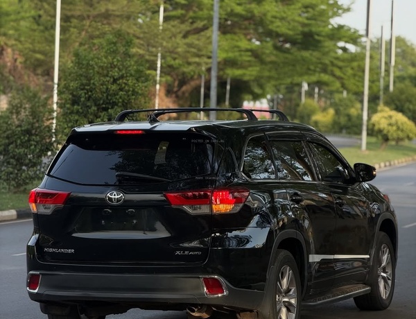 Foreign Used Toyota Highlander XLE 2015 – Priced to Sell Fast