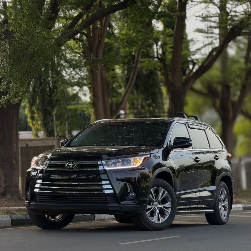 Foreign Used Toyota Highlander XLE 2015 – Priced to Sell Fast image
