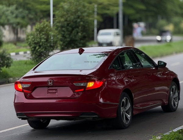 Foreign Used Honda Accord 2018– Super Clean & Reliable