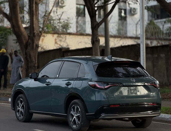 2025 HONDA HR-V – FOREIGN USED | MODERN LUXURY COMPACT SUV 