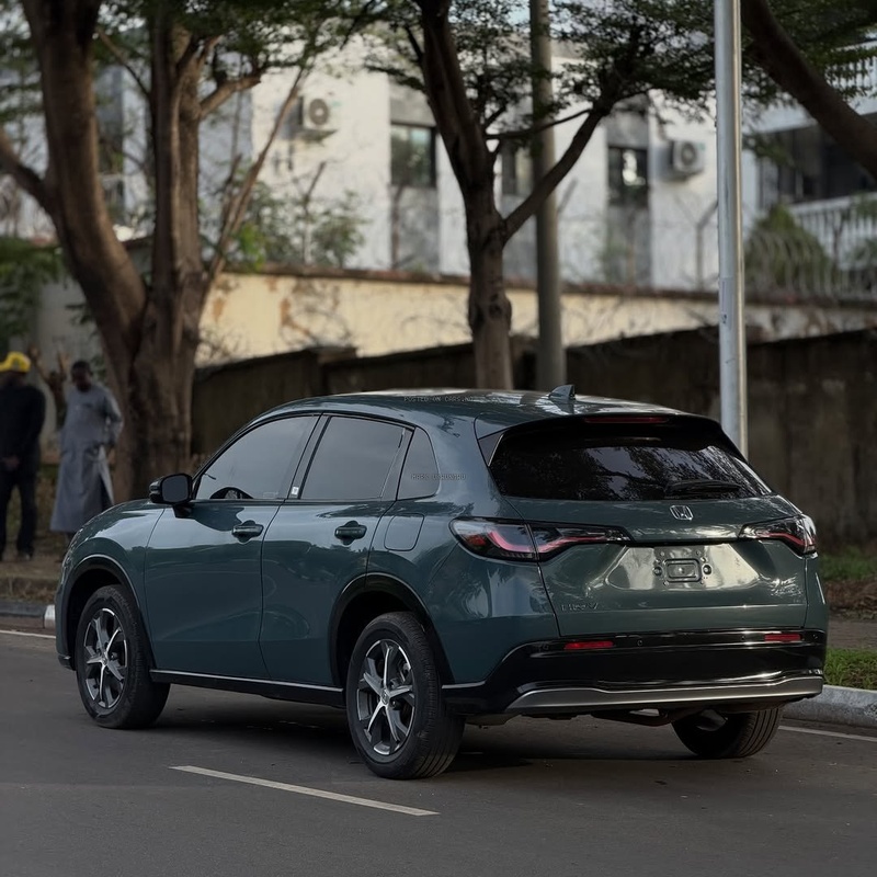 2025 HONDA HR-V – FOREIGN USED | MODERN LUXURY COMPACT SUV  image