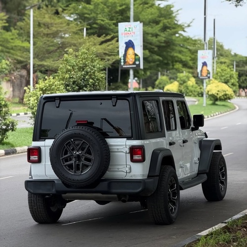 2025 JEEP WRANGLER – FOREIGN USED | OFF-ROAD LUXURY SUV