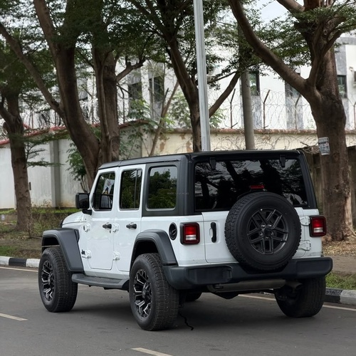 2025 JEEP WRANGLER – FOREIGN USED | OFF-ROAD LUXURY SUV