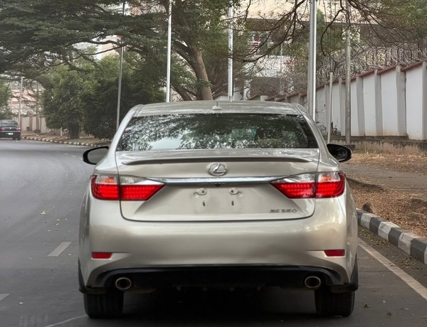 Foreign Used Lexus ES350 2013 for Sale In Abuja