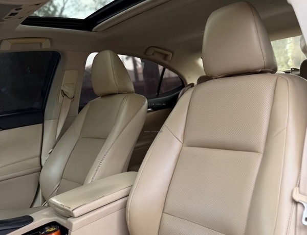 Foreign Used Lexus ES350 2013 for Sale In Abuja