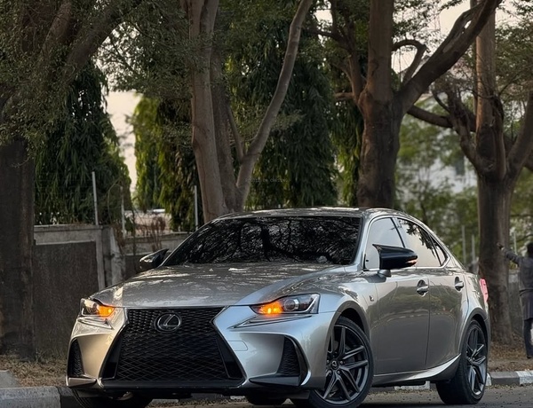 Foreign Used Lexus IS300 F-Sport 2017 for Sale in Abuja