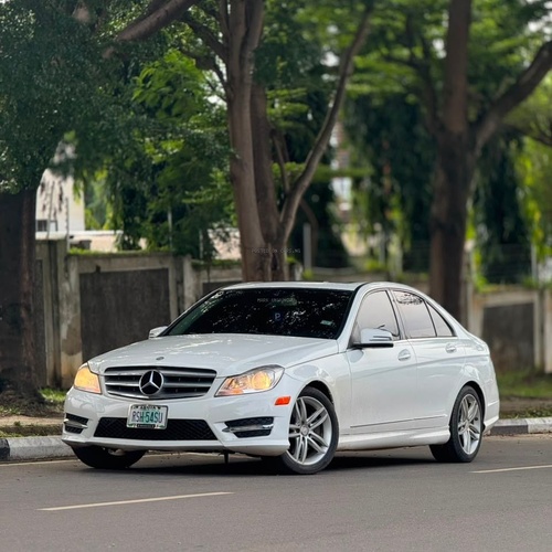 Foreign Used MERCEDES-BENZ C300 2013 FOR SALE 2013 – Clean, Sharp & Buy and Drive
