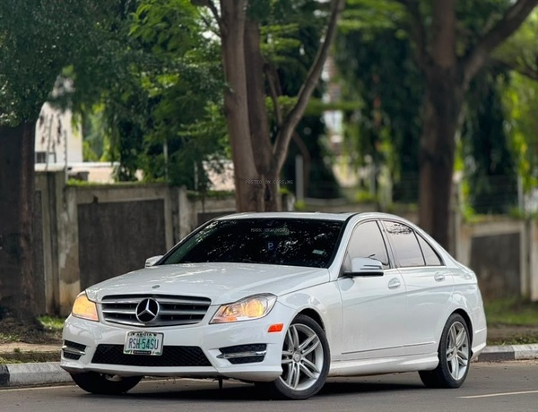 Foreign Used MERCEDES-BENZ C300 2013 FOR SALE 2013 – Clean, Sharp & Buy and Drive