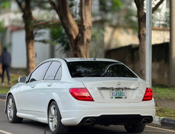 Foreign Used MERCEDES-BENZ C300 2013 FOR SALE 2013 – Clean, Sharp & Buy and Drive
