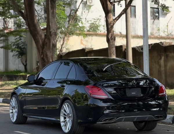 Foreign Used Mercedes-Benz C43 AMG 2018 – Super Clean & Fast