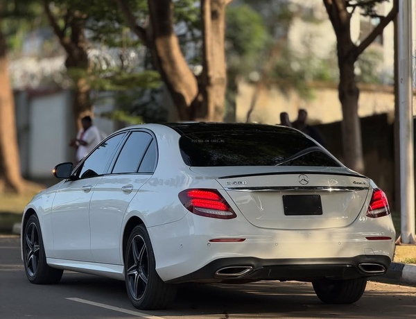 MERCEDES-BENZ E400 2018 FOR SALE