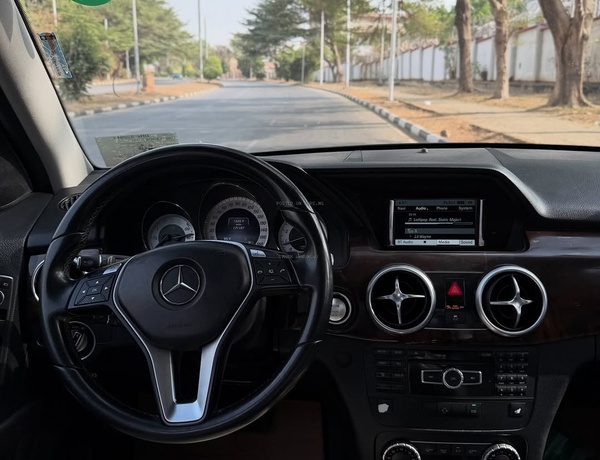 Foreign Used Mercedes-Benz GLK350 2015 for Sale In Abuja